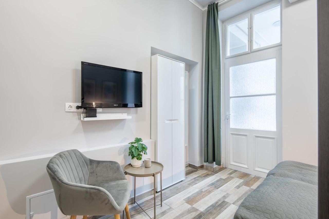 Central New Cozy Будапеща Екстериор снимка